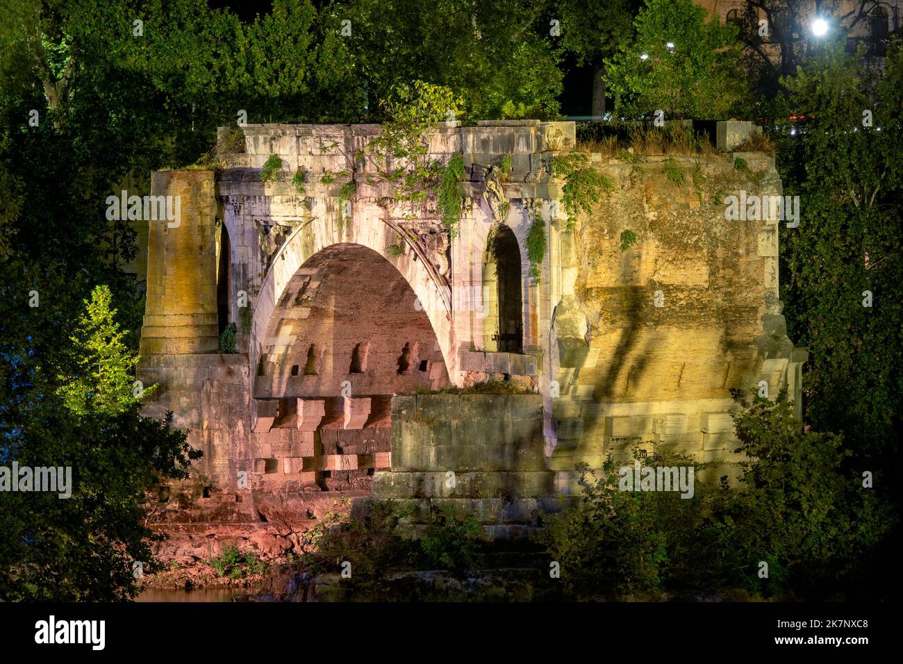 Pons Aemilius bei Nacht, Rom Italien Stockfoto