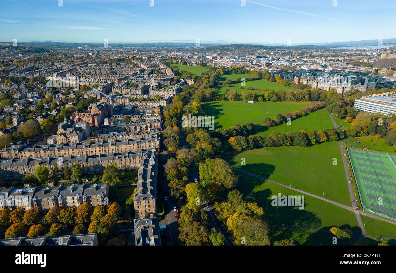 Luftaufnahme des öffentlichen Parks Meadows und des Marchmont in Edinburgh, Schottland, Großbritannien Stockfoto