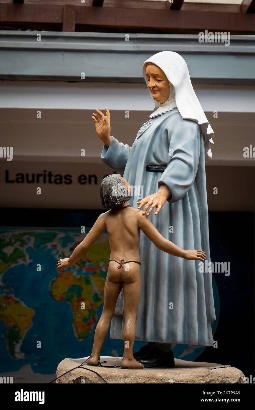 Jerico, Antioquia Kolumbien - April 5 2022: Farbige Statue der heiligen Laura Montoya Upegui in ihrem Haus Stockfoto