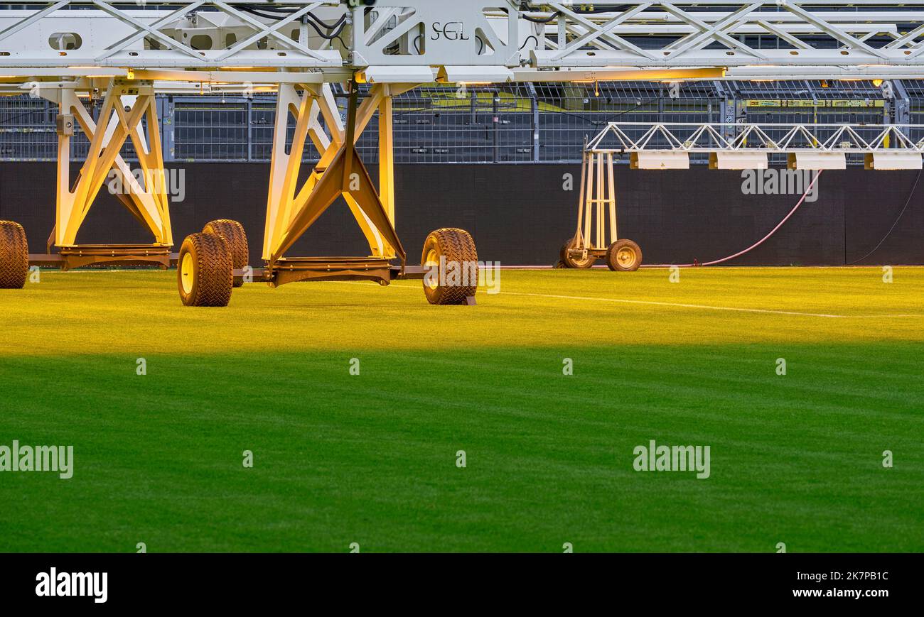 Rasenpflege-Ausrüstung in der Signal Iduna Arena - dem offiziellen Spielplatz des FC Borussia Dortmund Stockfoto
