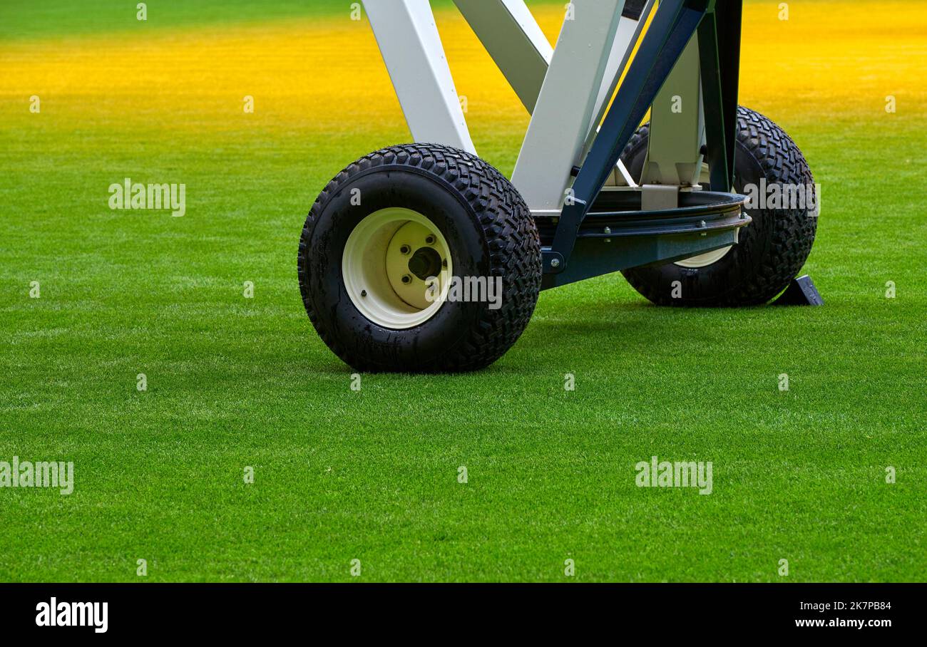 Rasenpflege-Ausrüstung in der Signal Iduna Arena - dem offiziellen Spielplatz des FC Borussia Dortmund Stockfoto