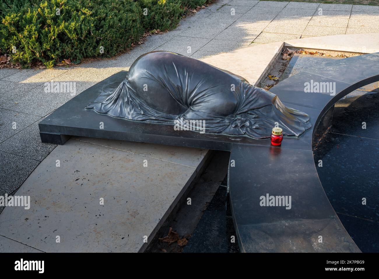 Abraham-Statue im Garten der Philosophie auf dem Gellert-Hügel (von Nandor Wagner, 1997) - Budapest, Ungarn Stockfoto