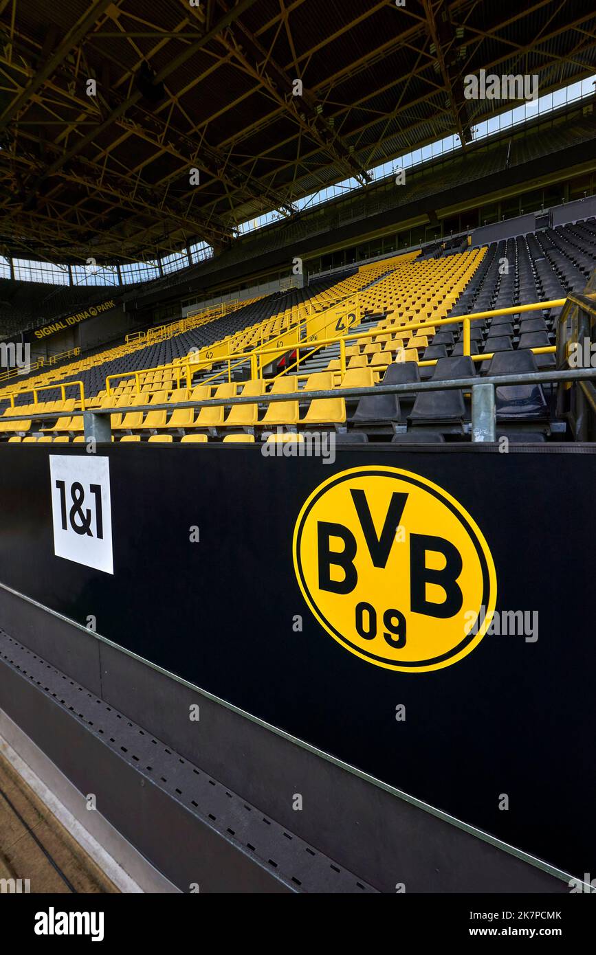 Auf den Tribünen der Signal Iduna Arena - dem offiziellen Spielplatz des FC Borussia Dortmund Stockfoto