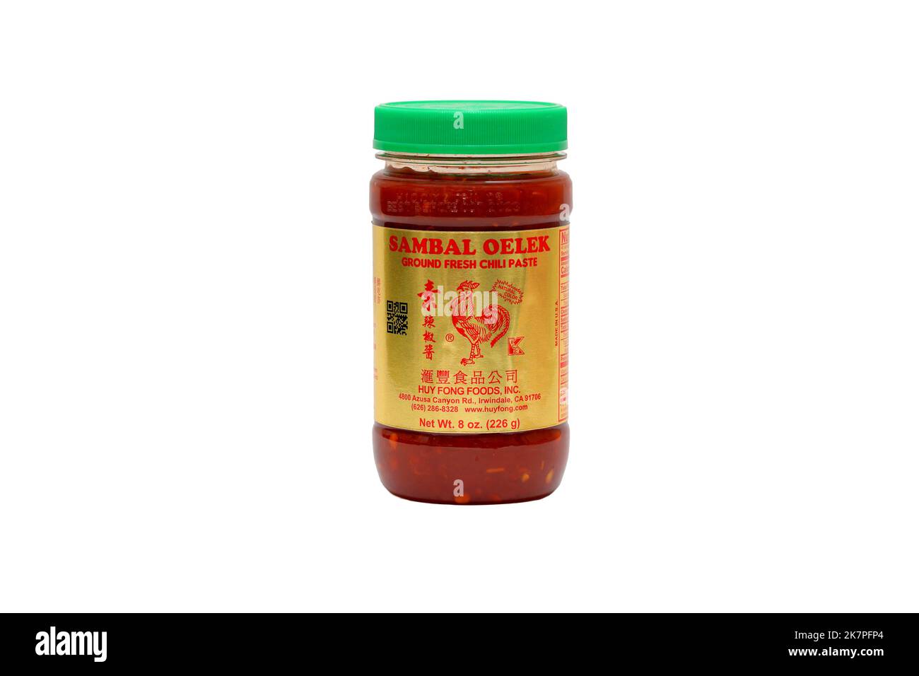 Ein Glas Huy Fong Foods Sambal Oelek Chili Paste isoliert auf weißem
