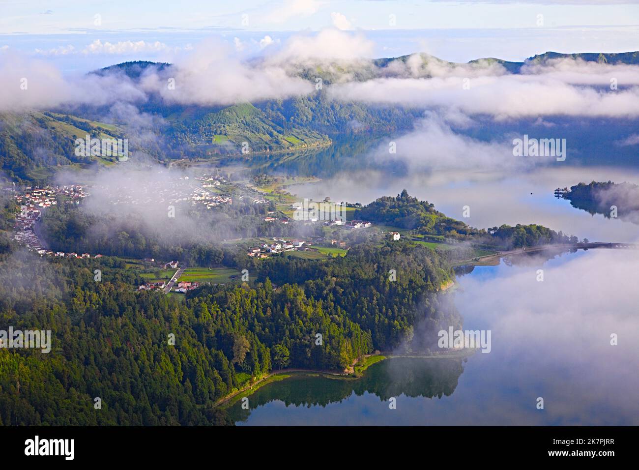 Portugal, Azoren, Sao Miguel, Sete Cidades, Lagoa Verde, Lagoa Azul, Stockfoto