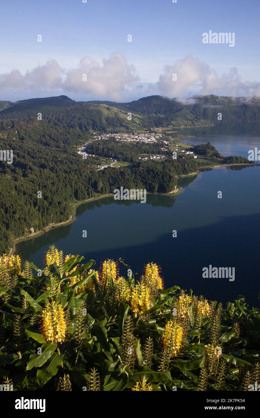Portugal, Azoren, Sao Miguel, Sete Cidades, Lagoa Verde, Lagoa Azul, Stockfoto