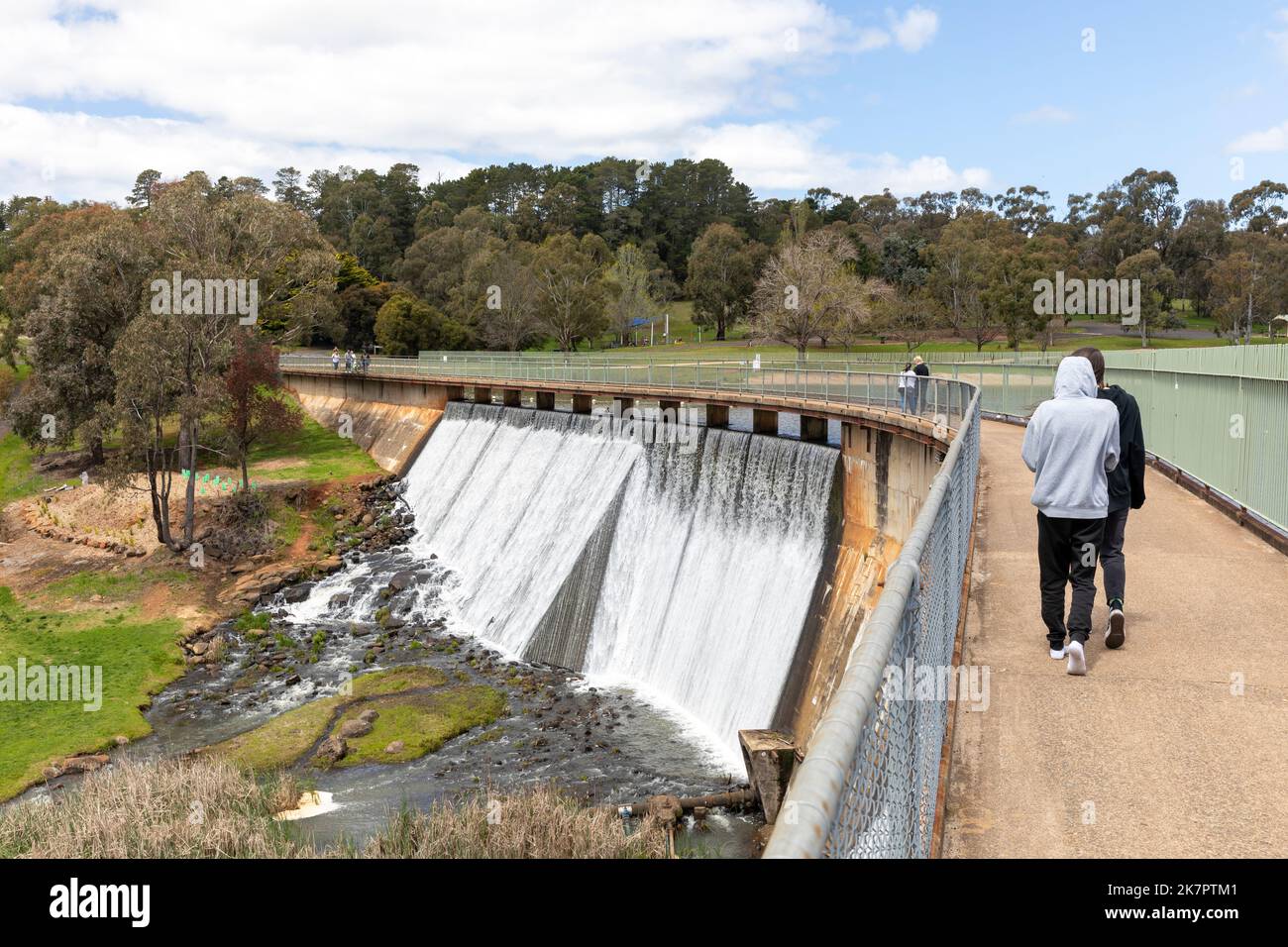 Lake Canobolas Reservoir bei Orange in NSW, Stausee überflutet aufgrund hoher Wasserstände nach Überschwemmungen in New South Wales, Australien, Frühjahr 2022 Stockfoto