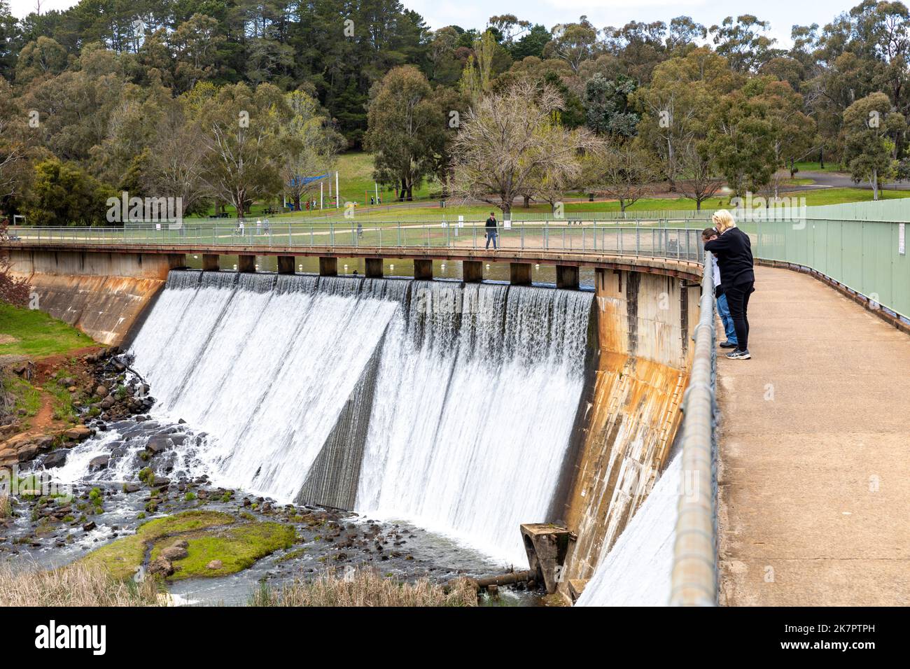 Lake Canobolas Reservoir bei Orange in NSW, Stausee überflutet aufgrund hoher Wasserstände nach Überschwemmungen in New South Wales, Australien, Frühjahr 2022 Stockfoto