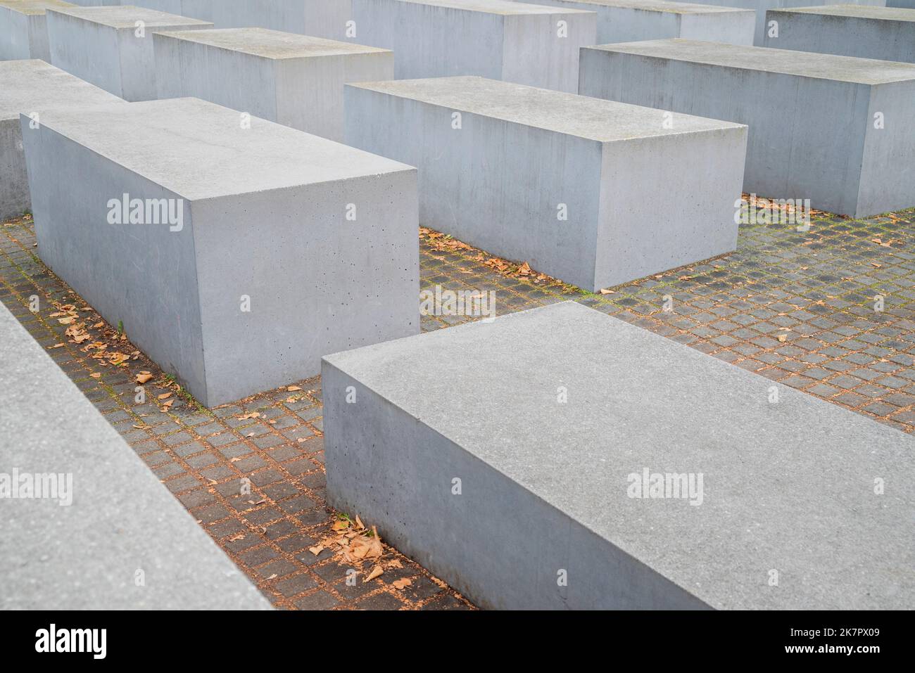 Denkmal für die Opfer des Holocaust Berlin, errichtet zum Gedenken an die Juden, die Opfer des Nationalsozialismus wurden. Stockfoto