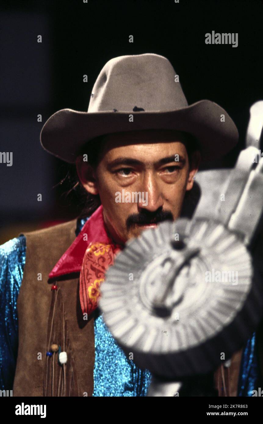 Jimmy Carl Black Film 200 Motels (1971) Charaktere: Lonesome Cowboy Burt Regie: Tony Palmer & Frank Zappa 10. November 1971 **WARNUNG** dieses Foto ist nur für redaktionelle Zwecke bestimmt und unterliegt dem Copyright der UNITED ARTISTS und/oder des Fotografen, der von der Film or Production Company zugewiesen wurde. Es kann nur durch Veröffentlichungen in Verbindung mit der Werbung für den oben genannten Film reproduziert werden. Eine obligatorische Gutschrift für UNITED ARTISTS ist erforderlich. Der Fotograf sollte ebenfalls angerechnet werden, wenn er bekannt ist. Ohne schriftliche Genehmigung der Film Company kann keine kommerzielle Nutzung gewährt werden. Stockfoto