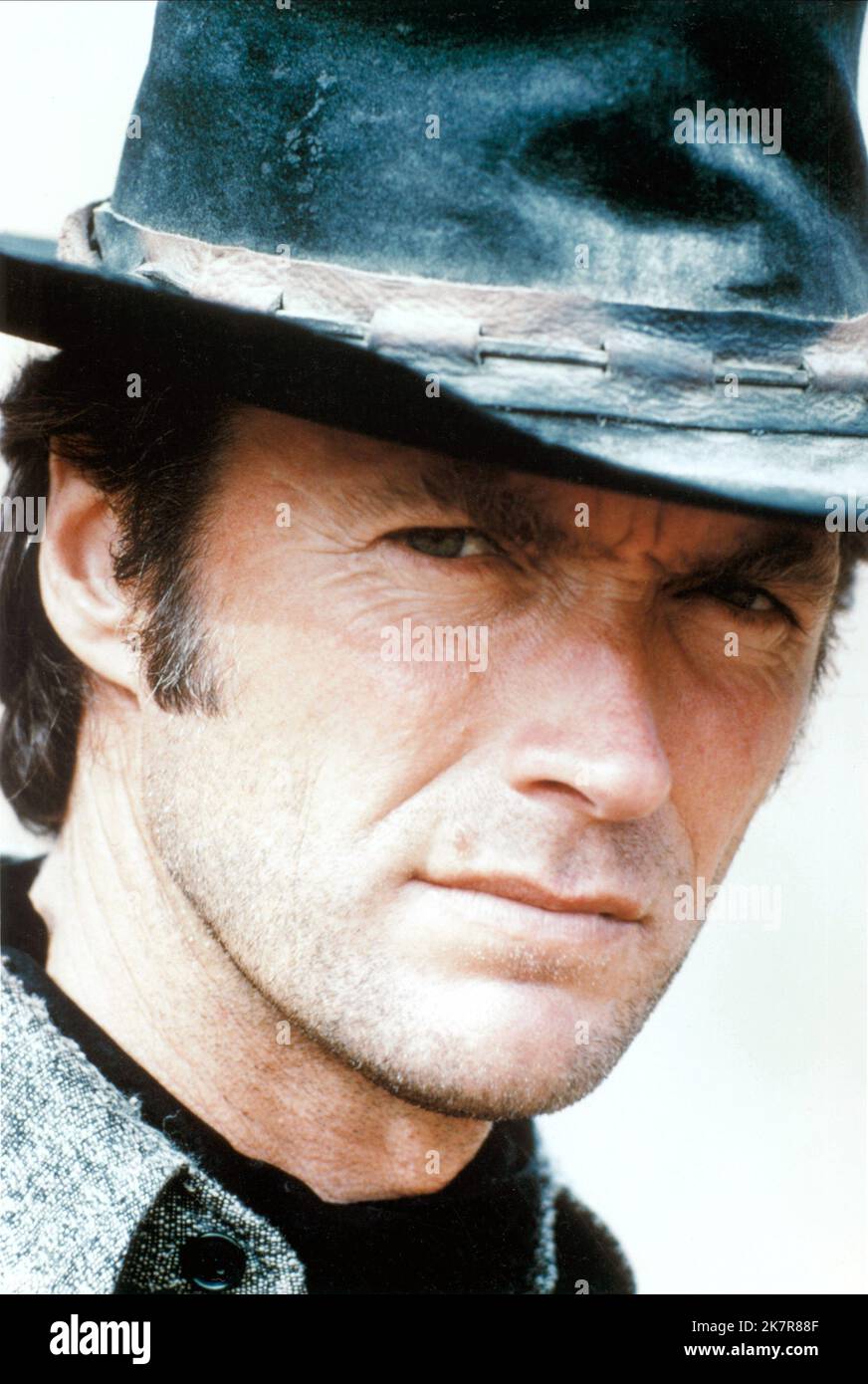 High Plains Drifter Who Is The Stranger High plains drifter -Fotos und -Bildmaterial in hoher Auflösung – Alamy