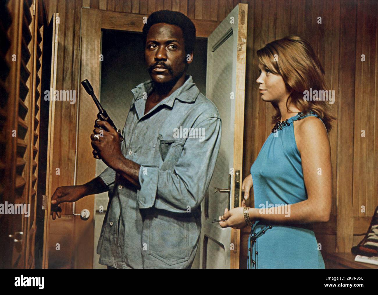 Richard Rountree Film: Shaft in Africa (USA 1973) Regie: John Guillermin 14 June 1973 **WARNUNG** Dieses Foto ist nur für redaktionelle Zwecke bestimmt und unterliegt dem Copyright von MGM und/oder dem Fotografen, der von der Film- oder Produktionsfirma beauftragt wurde, und kann nur von Publikationen im Zusammenhang mit der Bewerbung des oben genannten Films reproduziert werden. Eine obligatorische Gutschrift an MGM ist erforderlich. Der Fotograf sollte auch bei Bekanntwerden des Fotos gutgeschrieben werden. Ohne schriftliche Genehmigung der Film Company kann keine kommerzielle Nutzung gewährt werden. Stockfoto