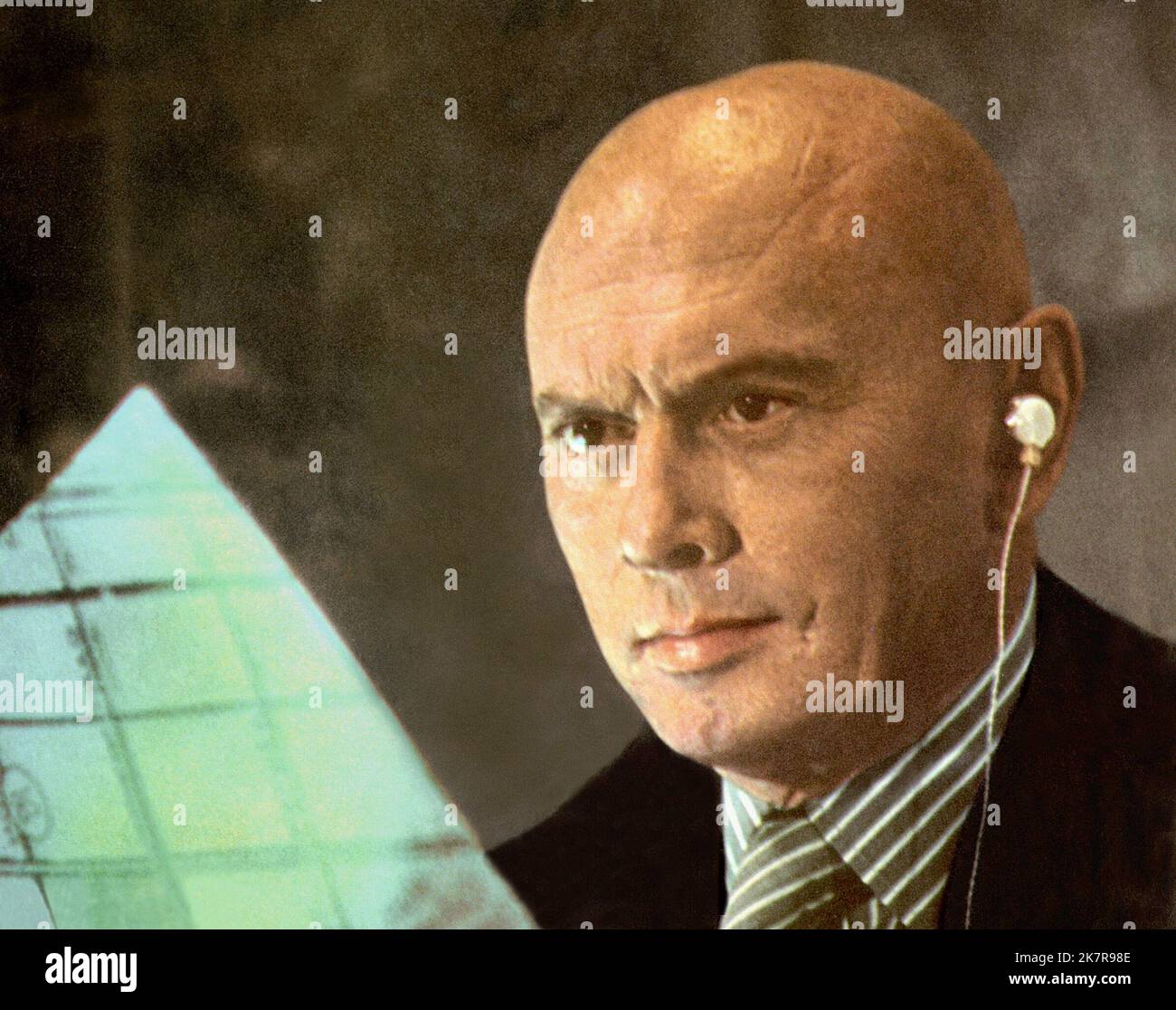 Yul Brynner Film: Fuzz (1972) Charaktere: The Deaf Man Regie: Richard A. Colla 14 July 1972 **WARNUNG** Dieses Foto ist nur für den redaktionellen Gebrauch bestimmt und unterliegt dem Copyright von UNITED ARTISTS und/oder dem Fotografen, der von der Film- oder Produktionsfirma beauftragt wurde.Es kann nur von Publikationen im Zusammenhang mit der Bewerbung des oben genannten Films reproduziert werden. Eine obligatorische Gutschrift für UNITED ARTISTS ist erforderlich. Der Fotograf sollte auch bei Bekanntwerden des Fotos gutgeschrieben werden. Ohne schriftliche Genehmigung der Film Company kann keine kommerzielle Nutzung gewährt werden. Stockfoto