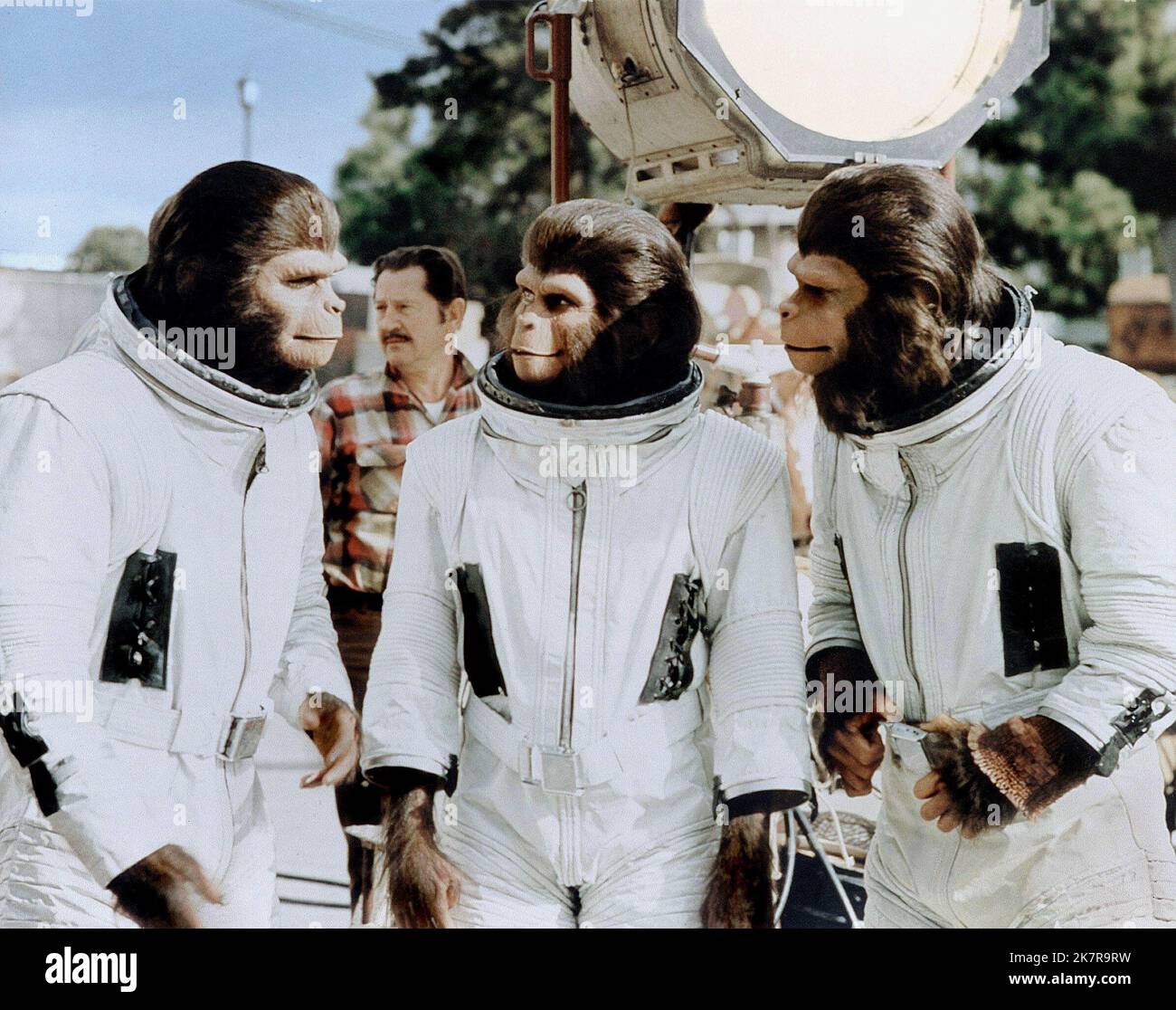 Sal Mineo, Kim Hunter, Roddy McDowall Film Escape from the Planet of the Apes (1973) Regie: Don Taylor 21. Mai 1971 **WARNUNG** dieses Foto ist nur für redaktionelle Zwecke bestimmt und unterliegt dem Urheberrecht von 20TH CENTURY FOX und/oder dem Fotografen, der von der Film or Production Company zugewiesen wurde. Eine obligatorische Gutschrift für 20TH CENTURY FOX ist erforderlich. Der Fotograf sollte ebenfalls angerechnet werden, wenn er bekannt ist. Ohne schriftliche Genehmigung der Film Company kann keine kommerzielle Nutzung gewährt werden. Stockfoto