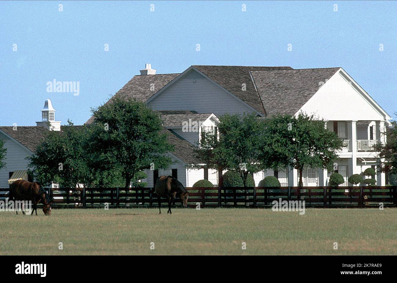 Southfork Television: Dallas (TV-Serie) USA/CAN 1978-1991, 02. April 1978 **WARNUNG** dieses Foto ist nur für redaktionelle Zwecke bestimmt und unterliegt dem Urheberrecht von LORIMAR und/oder dem von der Film- oder Produktionsgesellschaft beauftragten Fotografen und kann nur durch Veröffentlichungen in Verbindung mit der Werbung für den oben genannten Film reproduziert werden. Eine obligatorische Gutschrift an LORIMAR ist erforderlich. Der Fotograf sollte ebenfalls angerechnet werden, wenn er bekannt ist. Ohne schriftliche Genehmigung der Film Company kann keine kommerzielle Nutzung gewährt werden. Stockfoto