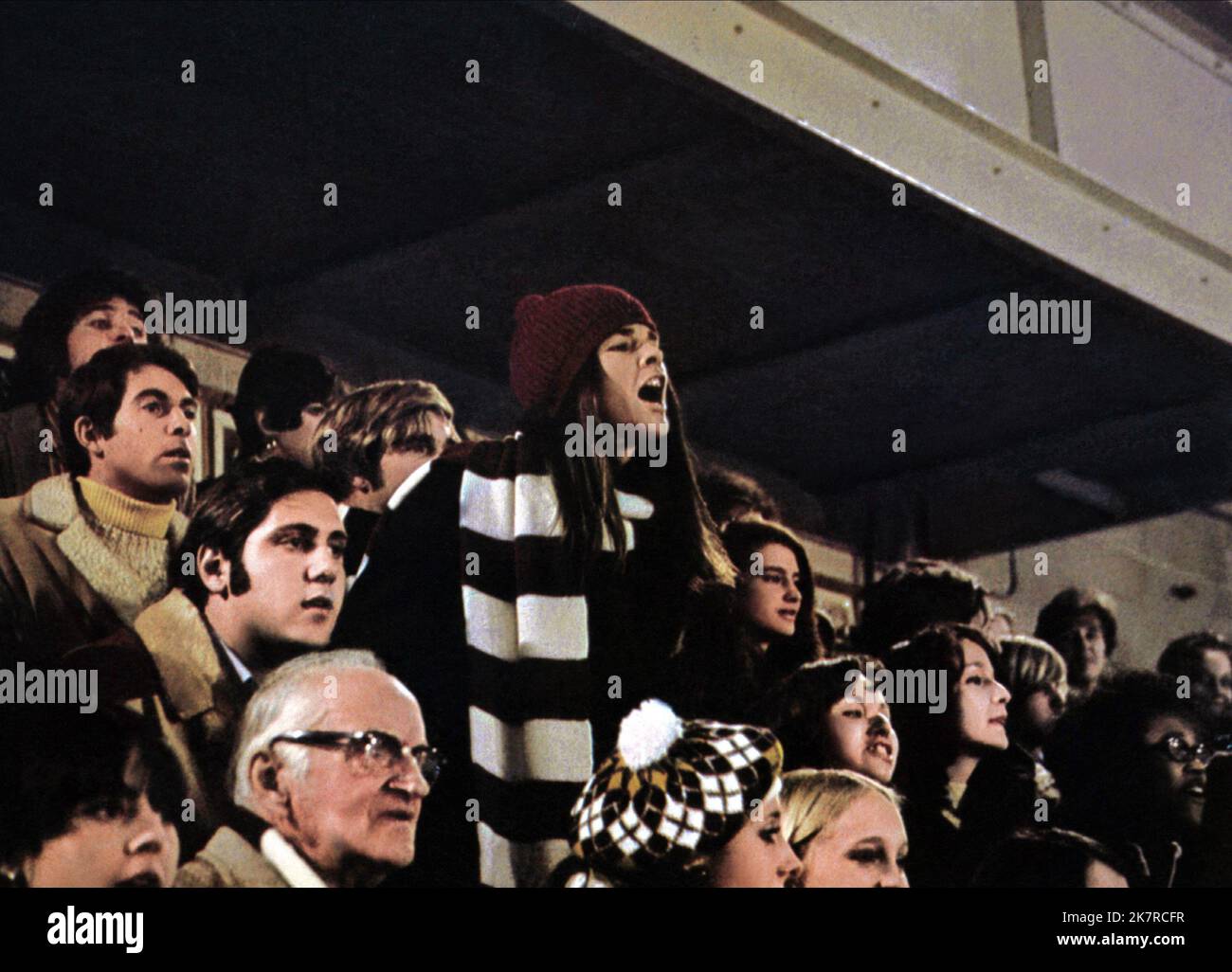 Ali MacGraw Film Love Story (USA 1970) Charaktere: Jennifer Cavalleri Regie: Arthur Hiller 16. Dezember 1970 **WARNUNG** dieses Foto ist nur für redaktionelle Zwecke bestimmt und unterliegt dem Urheberrecht von PARAMOUNT und/oder dem Fotografen, der von der Film- oder Produktionsgesellschaft beauftragt wurde. Es kann nur durch Veröffentlichungen in Verbindung mit der Werbung für den obigen Film reproduziert werden. Es ist eine obligatorische Gutschrift bis ÜBERGEORDNETEN BETRAG erforderlich. Der Fotograf sollte ebenfalls angerechnet werden, wenn er bekannt ist. Ohne schriftliche Genehmigung der Film Company kann keine kommerzielle Nutzung gewährt werden. Stockfoto