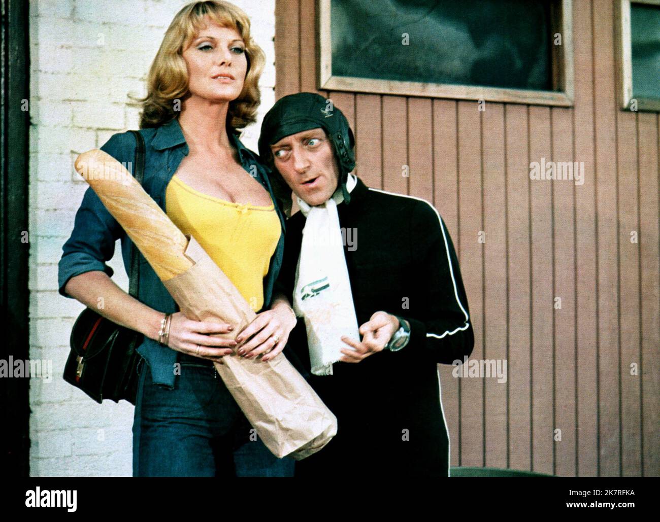 Marty Feldman Film: Stummfilm (1972) Charaktere: Marty Eggs Regie: Mel Brookes 16 June 1976 **WARNUNG** Dieses Foto ist nur für den redaktionellen Gebrauch bestimmt und unterliegt dem Copyright von 20. CENTURY FOX und/oder des Fotografen, der von der Film- oder Produktionsfirma beauftragt wurde, und kann nur durch Publikationen im Zusammenhang mit der Bewerbung des oben genannten Films reproduziert werden. Eine obligatorische Gutschrift an 20. CENTURY FOX ist erforderlich. Der Fotograf sollte auch bei Bekanntwerden des Fotos gutgeschrieben werden. Ohne schriftliche Genehmigung der Film Company kann keine kommerzielle Nutzung gewährt werden. Stockfoto