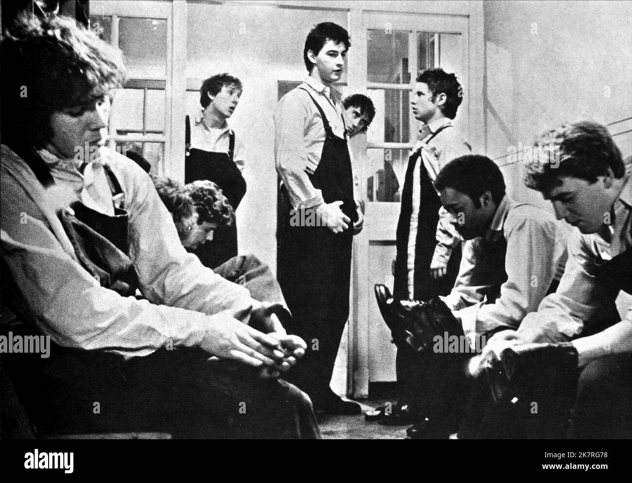 Mick Ford, Sheridan Earl Russell, Ray Burdis, John Blundell, Phil Daniels, Julian Firth, Colin Mayes & Ray Winstone Film: SCUM (UK 1979) Charaktere: Archer,,Eckersley,Banks,Richards,Davis, & Carlin Regie: Alan Clarke 12 September 1979 **WARNUNG** Dieses Foto ist nur für redaktionelle Zwecke bestimmt und unterliegt dem Copyright von KENDON-FILMEN und/oder dem Fotografen, der von der Film- oder Produktionsfirma beauftragt wurde, und kann nur von Publikationen im Zusammenhang mit der Bewerbung des oben genannten Films reproduziert werden. Eine obligatorische Gutschrift für KENDON-FILME ist erforderlich. Der Fotograf sollte auch bei Bekanntwerden des Fotos gutgeschrieben werden. Nein c Stockfoto