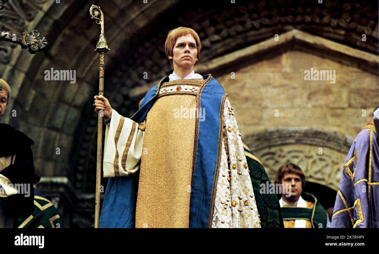 Liv Ullmann Film Pope Joan; The Devil's Imposter (UK 1972) Regie: Michael Anderson 16. August 1972 **WARNUNG** dieses Foto ist nur für redaktionelle Zwecke bestimmt und unterliegt dem Urheberrecht von ROADSHOW-PRODUKTIONEN und/oder dem Fotografen, der von der Film or Production Company beauftragt wurde, und darf nur durch Veröffentlichungen in Verbindung mit der Werbung für den oben genannten Film reproduziert werden. Eine obligatorische Gutschrift für ROADSHOW-PRODUKTIONEN ist erforderlich. Der Fotograf sollte ebenfalls angerechnet werden, wenn er bekannt ist. Ohne schriftliche Genehmigung der Film Company kann keine kommerzielle Nutzung gewährt werden. Stockfoto