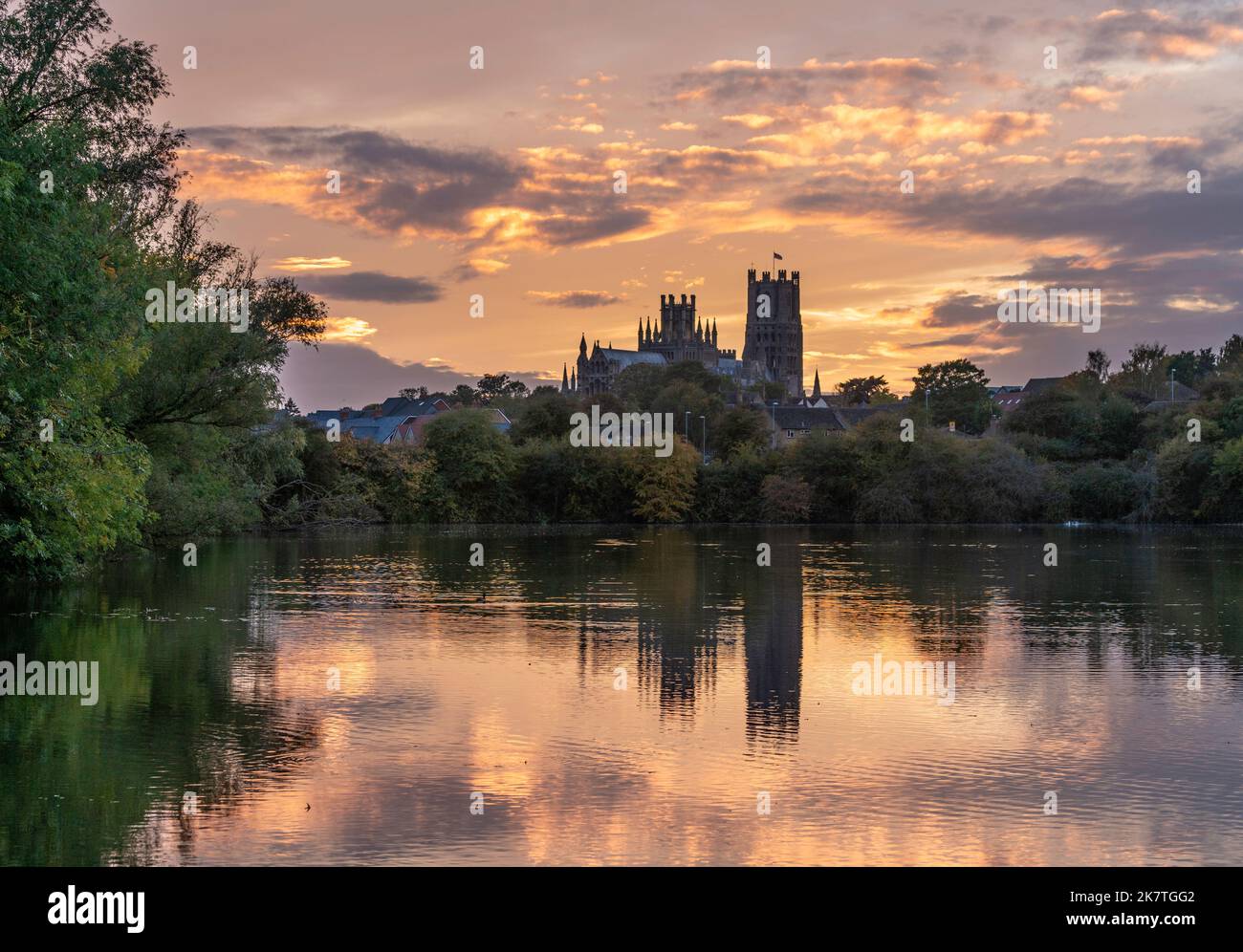 Sonnenuntergang über Ely, von den Roswell Pits aus gesehen Stockfoto