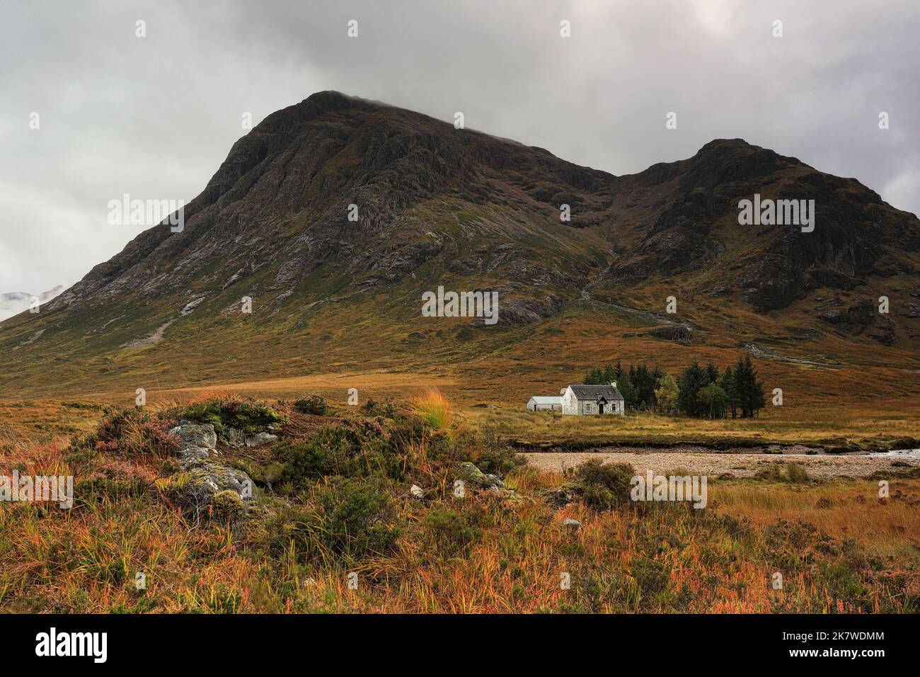 Glencoe Schottland Herbstfarben bothy auf den Mooren Stockfoto