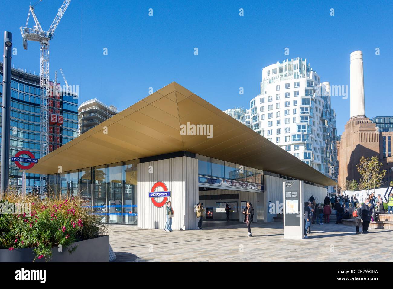 Battersea Power Station Underground, Kirtling Street, Nine Elms, London Borough of Wandsworth, Greater London, England, Vereinigtes Königreich Stockfoto