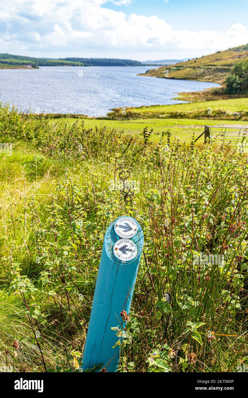 Wanderzeichen für den Kintyre Way am nördlichen Ende des Lussa Lochs auf der Kintyre Peninsula, Argyll & Bute, Schottland, Großbritannien Stockfoto