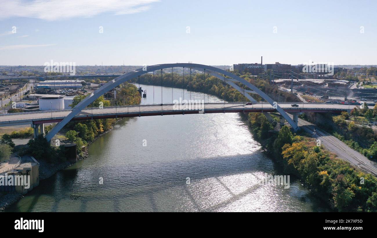 John Seigenthaler Fußgängerbrücke Nashville Tennessee, Brücke über Cumberland River Stockfoto