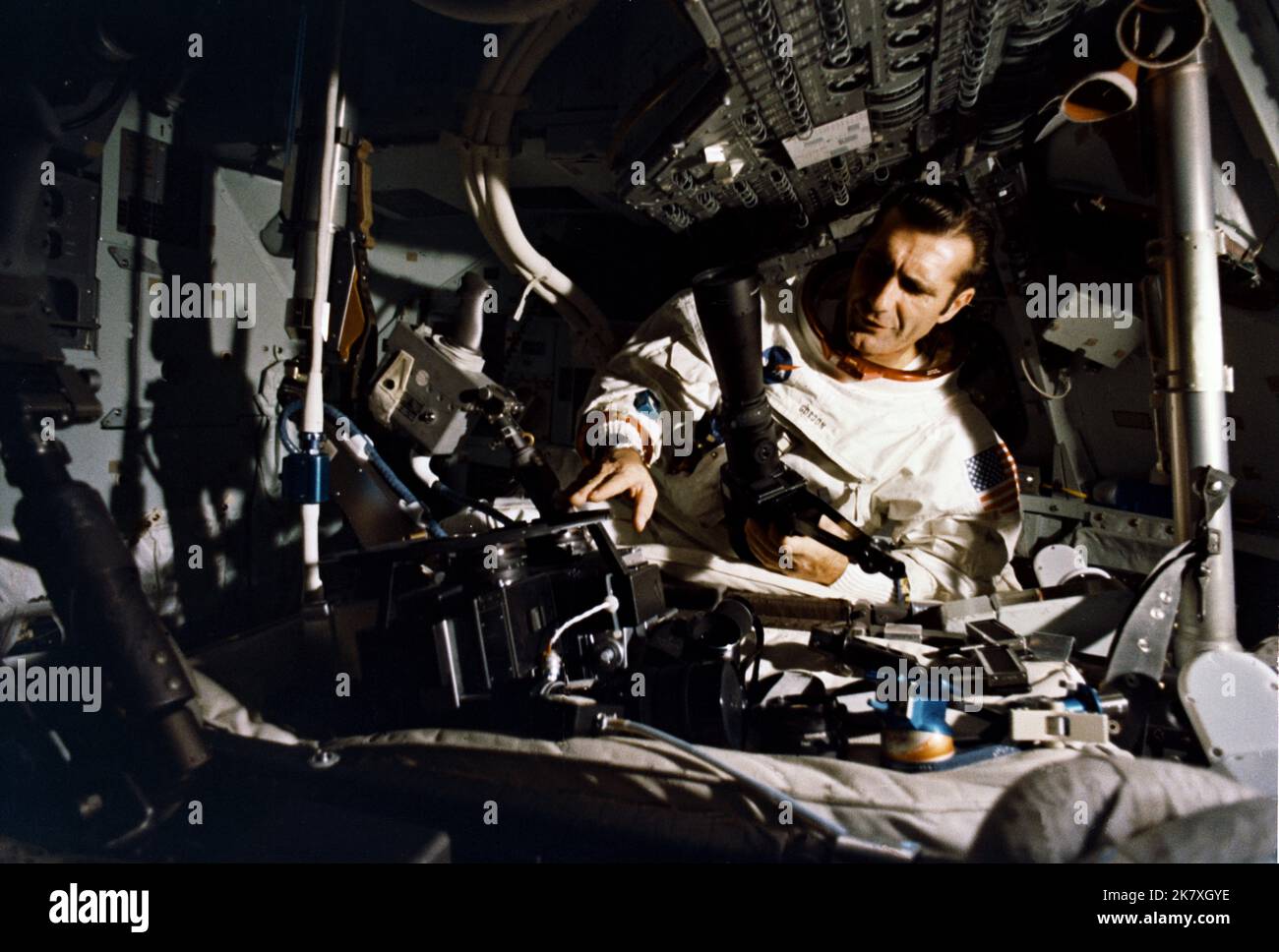 Astronaut Richard F. Gordon Jr., Pilot des Apollo-12-Kommandomoduls, nimmt am 22. Oktober 1969 am Simulationstraining im Kennedy Space Center (KSC) Teil. Stockfoto