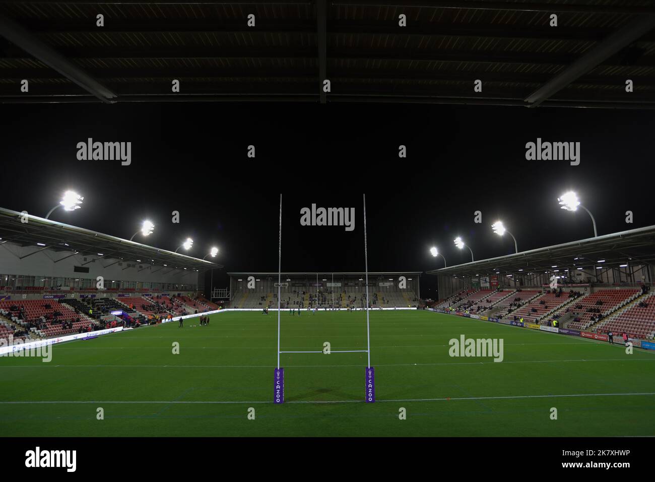 Leigh, Großbritannien. 19. Oktober 2022. Leigh Sports Village, Leigh, Lancashire, 19.. Oktober 2022 Rugby League World Cup 2021 Wales Rugby League vs Cook Irelands Rugby League General Stadionansicht von Leigh Sports Village vor dem Spiel. Kredit: Touchlinepics/Alamy Live Nachrichten Stockfoto