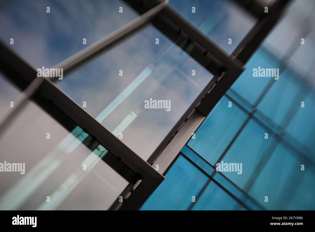 Nahaufnahme eines architektonischen Elements, wodurch ein abstraktes Bild entsteht, das als Hintergrund verwendet werden kann Stockfoto
