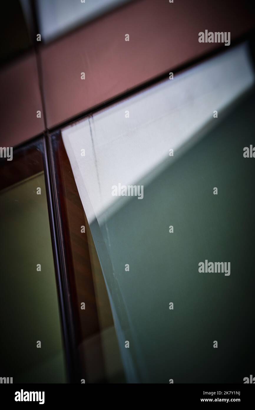 Nahaufnahme eines architektonischen Elements, wodurch ein abstraktes Bild entsteht, das als Hintergrund verwendet werden kann Stockfoto