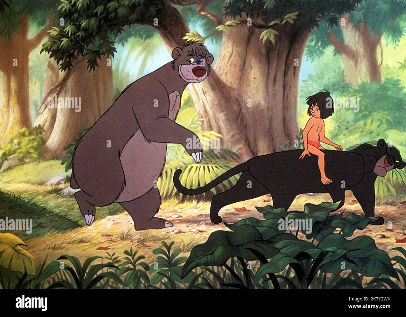 Baloo, Mowgli & Bagheera Film The Dschungelbuch (USA 1967) Regie: Wolfgang Reitherman 18. Oktober 1967 **WARNUNG** dieses Foto ist nur für redaktionelle Zwecke bestimmt und unterliegt dem Urheberrecht von DISNEY und/oder dem Fotografen, der von der Film- oder Produktionsgesellschaft beauftragt wurde, und kann nur durch Veröffentlichungen in Verbindung mit der Werbung für den oben genannten Film reproduziert werden. Eine obligatorische Gutschrift für DISNEY ist erforderlich. Der Fotograf sollte ebenfalls angerechnet werden, wenn er bekannt ist. Ohne schriftliche Genehmigung der Film Company kann keine kommerzielle Nutzung gewährt werden. Stockfoto