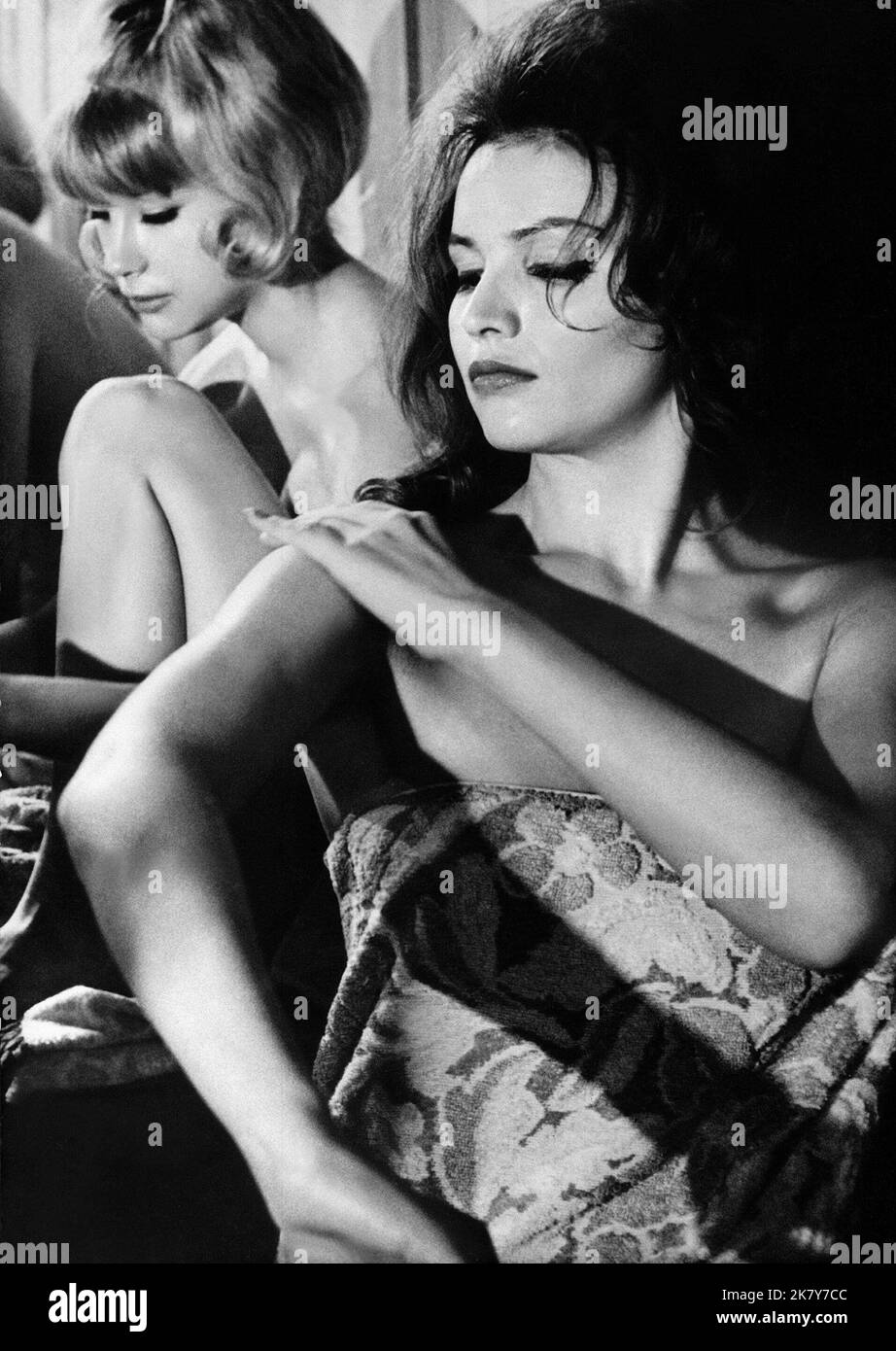 Yvonne Buckingham Film The Keeler Affair (1960) Charaktere: Christine Keeler 13. Dezember 1963 **WARNUNG** dieses Foto ist nur für redaktionelle Zwecke bestimmt und unterliegt dem Urheberrecht von TOPAZ Film und/oder dem Fotografen, der von der Film or Production Company beauftragt wurde. Es ist eine obligatorische Gutschrift für TOPAZ Film erforderlich. Der Fotograf sollte ebenfalls angerechnet werden, wenn er bekannt ist. Ohne schriftliche Genehmigung der Film Company kann keine kommerzielle Nutzung gewährt werden. Stockfoto