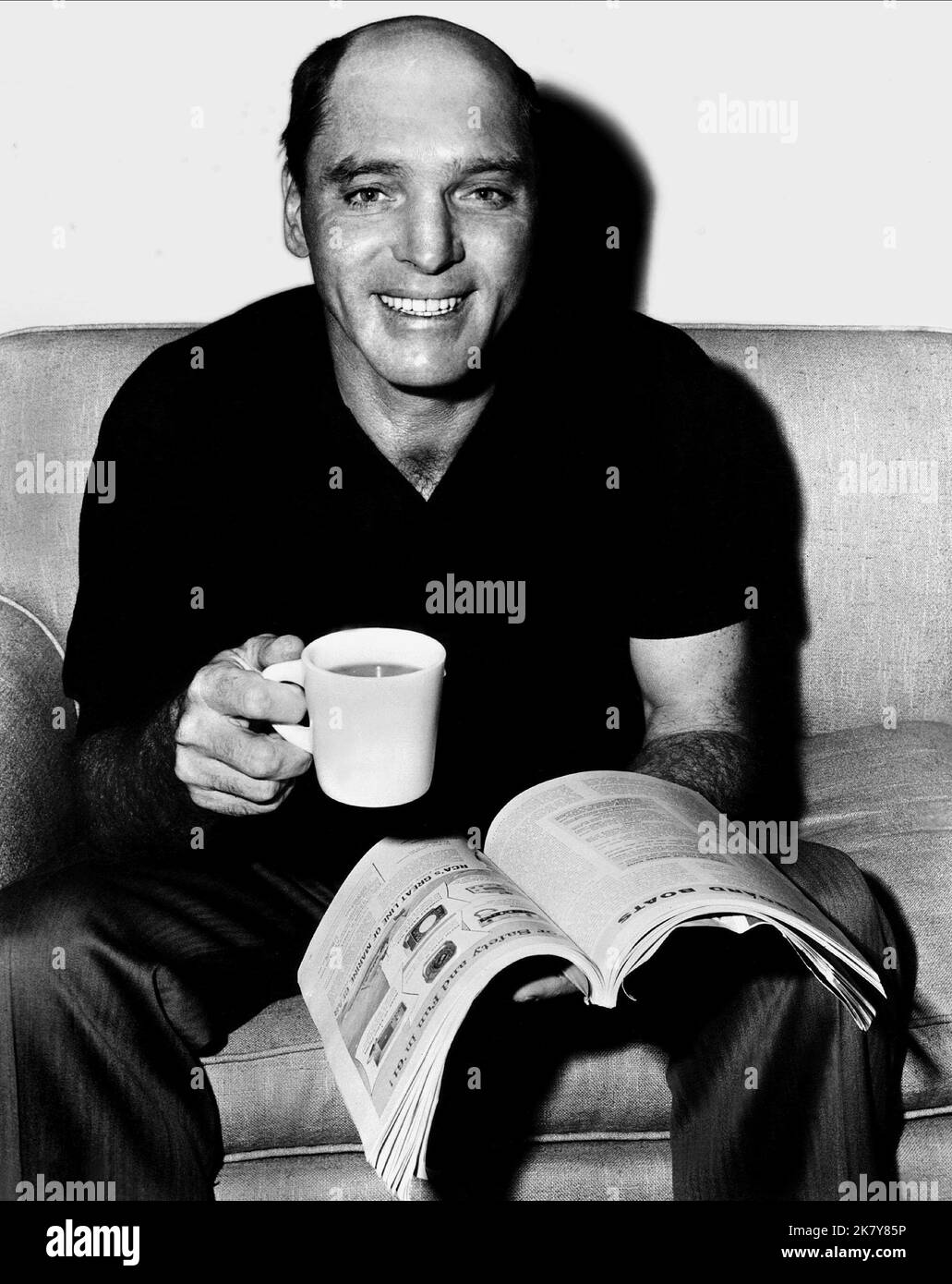 Burt Lancaster Film The Birdman of Alcatraz (USA 1962) Charaktere: Robert Franklin Stroud Regie: John Frankenheimer 03. Juli 1962 **WARNUNG** dieses Foto ist nur für redaktionelle Zwecke bestimmt und unterliegt dem Urheberrecht von UNITED ARTISTS und/oder dem Fotografen, der von der Film or Production Company zugewiesen wurde. Eine obligatorische Gutschrift für UNITED ARTISTS ist erforderlich. Der Fotograf sollte ebenfalls angerechnet werden, wenn er bekannt ist. Ohne schriftliche Genehmigung der Film Company kann keine kommerzielle Nutzung gewährt werden. Stockfoto