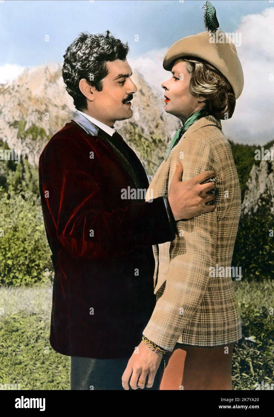 Omar Sharif & Ingrid Bergman Film The Yellow Rolls-Royce (UK 1964) Charaktere: Davich, Gerda Millett Regie: Anthony Asquith 31. Dezember 1964 **WARNUNG** dieses Foto ist nur für redaktionelle Zwecke bestimmt und unterliegt dem Copyright von MGM und/oder dem Fotografen, der von der Film or Production Company zugewiesen wurde. Es kann nur durch Veröffentlichungen in Verbindung mit der Werbung für den oben genannten Film reproduziert werden. Eine obligatorische Gutschrift an MGM ist erforderlich. Der Fotograf sollte ebenfalls angerechnet werden, wenn er bekannt ist. Ohne schriftliche Genehmigung der Film Company kann keine kommerzielle Nutzung gewährt werden. Stockfoto