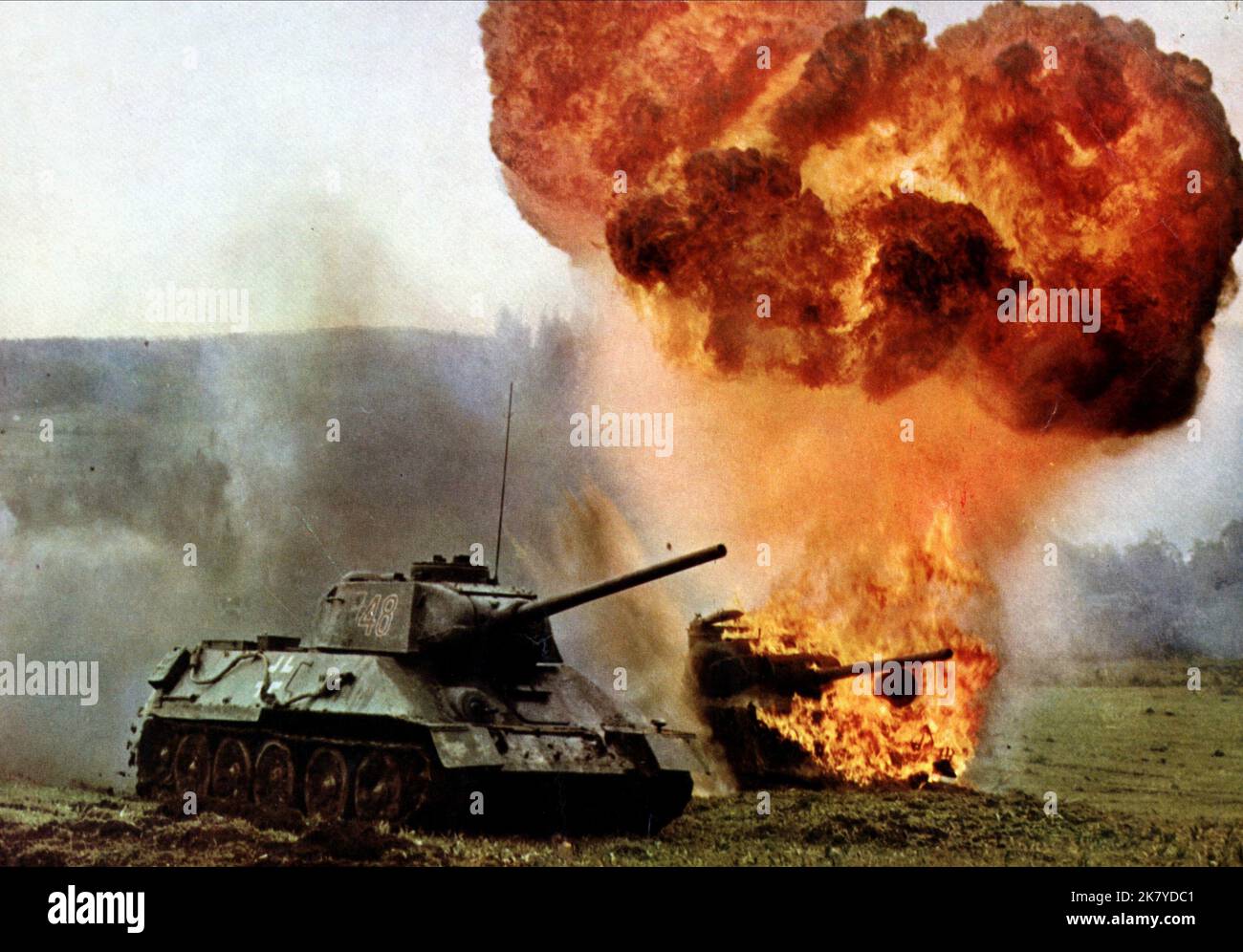 Tanks Film The Battle of Neretva (1969) Regie: Veljko Bulajic 07 Oktober 1969 **WARNUNG** dieses Foto ist nur für redaktionelle Zwecke bestimmt und unterliegt dem Urheberrecht von AIP und/oder dem Fotografen, der von der Film- oder Produktionsgesellschaft beauftragt wurde. Eine obligatorische Gutschrift für AIP ist erforderlich. Der Fotograf sollte ebenfalls angerechnet werden, wenn er bekannt ist. Ohne schriftliche Genehmigung der Film Company kann keine kommerzielle Nutzung gewährt werden. Stockfoto