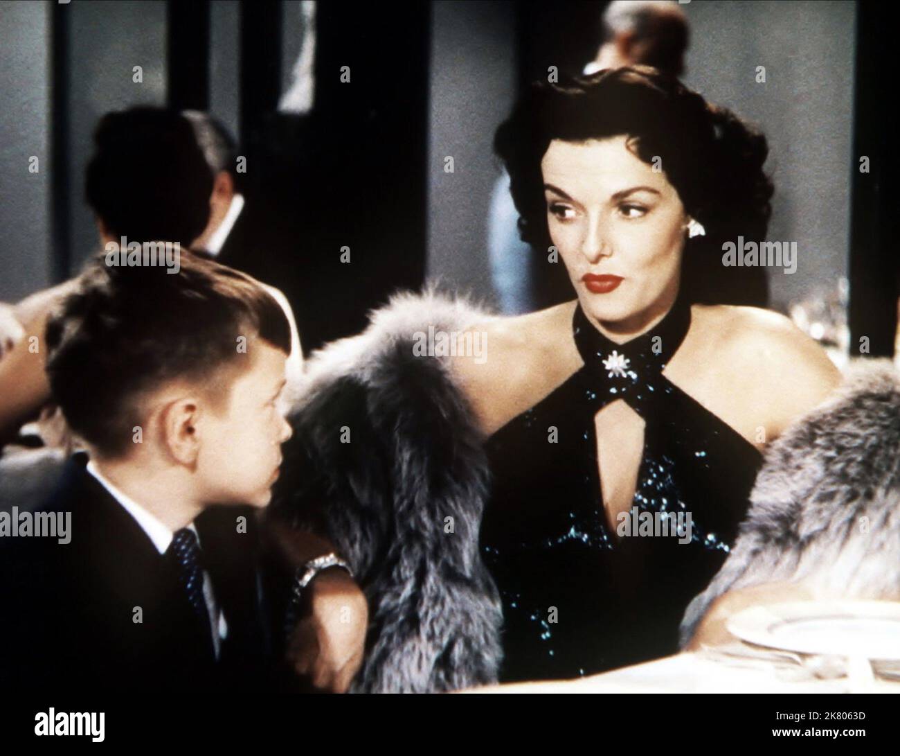 Jane Russell Film Gentlemen Bevorzugung Blondes (USA 1953) Charaktere: Dorothy Shaw Regie: Howard Hawks 01. Juli 1953 **WARNUNG** dieses Foto ist nur für redaktionelle Zwecke bestimmt und unterliegt dem Copyright von 20TH CENTURY FOX und/oder dem Fotografen, der von der Film or Production Company zugewiesen wurde. Es kann nur durch Veröffentlichungen in Verbindung mit der Werbung für den oben genannten Film reproduziert werden. Eine obligatorische Gutschrift für 20TH CENTURY FOX ist erforderlich. Der Fotograf sollte ebenfalls angerechnet werden, wenn er bekannt ist. Ohne schriftliche Genehmigung der Film Company kann keine kommerzielle Nutzung gewährt werden. Stockfoto