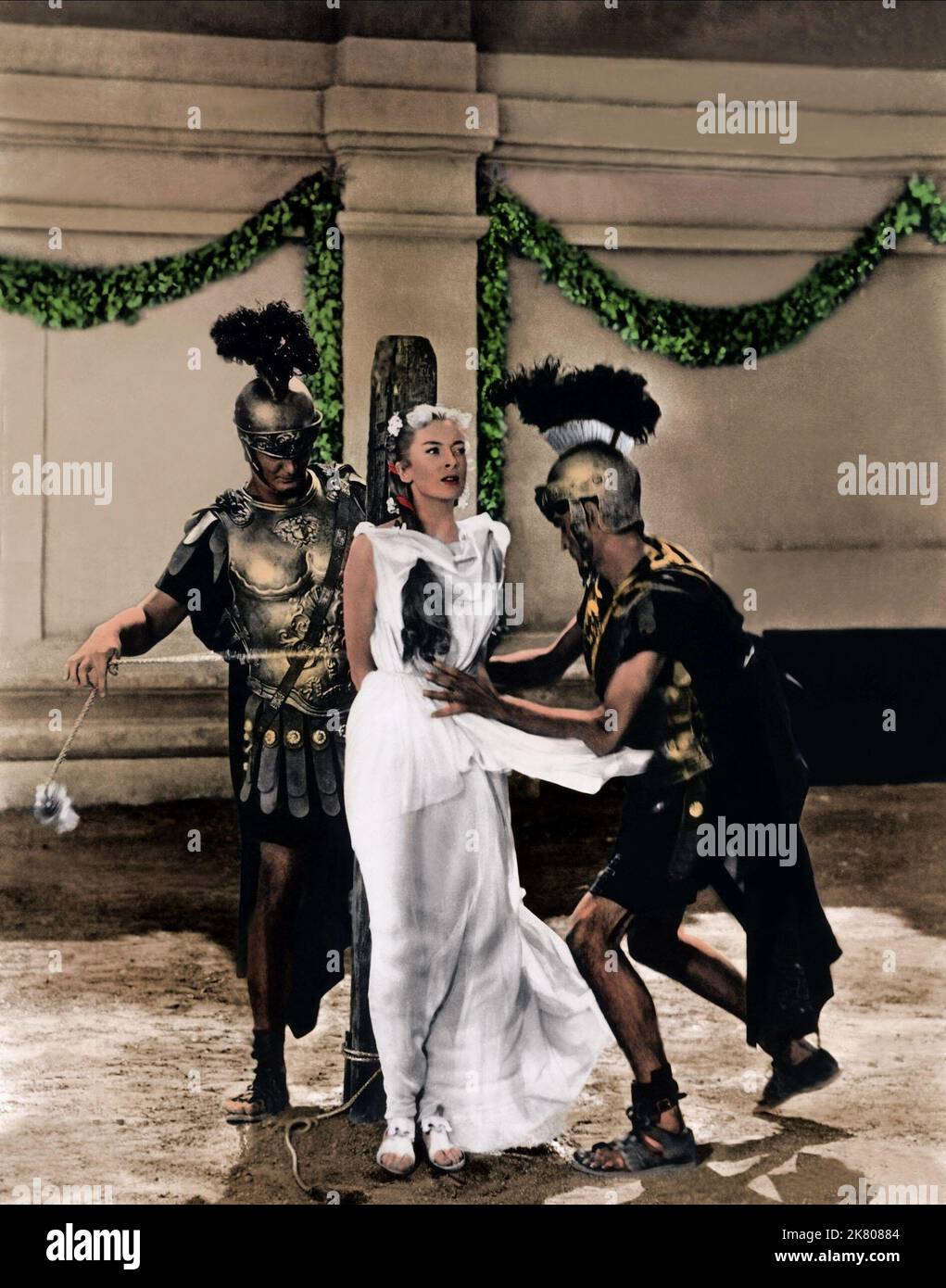 Centurion Scene Film: Quo Vadis (USA 1951) Regie: Mervyn Leroy 23 February 1951 **WARNUNG** Dieses Foto ist nur für den redaktionellen Gebrauch bestimmt und unterliegt dem Copyright von MGM und/oder dem Fotografen, der von der Film- oder Produktionsfirma beauftragt wurde, und kann nur durch Publikationen im Zusammenhang mit der Bewerbung des oben genannten Films reproduziert werden. Eine obligatorische Gutschrift an MGM ist erforderlich. Der Fotograf sollte auch bei Bekanntwerden des Fotos gutgeschrieben werden. Ohne schriftliche Genehmigung der Film Company kann keine kommerzielle Nutzung gewährt werden. Stockfoto