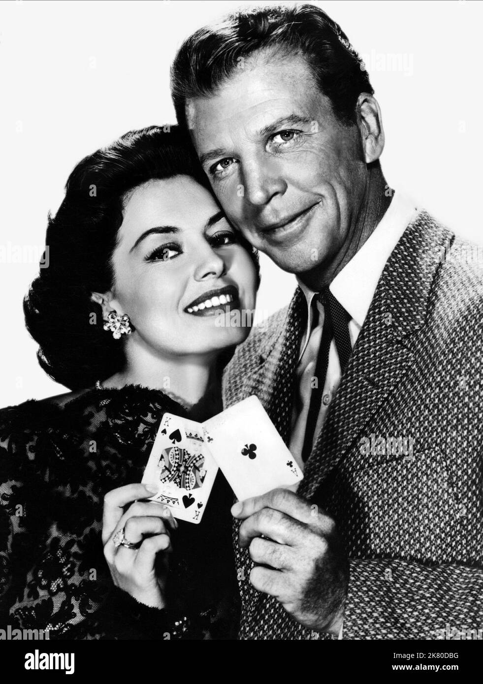 Cyd Charisse & Dan Dailey Film Treffen Sie Mich In Las Vegas; Viva Las Vegas! (USA 1956) Charaktere: Maria Corvier, Chuck Rodwell Regie: Roy Rowland 21. Februar 1956 **WARNUNG** dieses Foto ist nur für redaktionelle Zwecke bestimmt und unterliegt dem Urheberrecht von MGM und/oder dem Fotografen, der von der Film- oder Produktionsgesellschaft beauftragt wurde. Es kann nur durch Veröffentlichungen in Verbindung mit der Werbung für den oben genannten Film reproduziert werden. Eine obligatorische Gutschrift an MGM ist erforderlich. Der Fotograf sollte ebenfalls angerechnet werden, wenn er bekannt ist. Ohne schriftliche Genehmigung der Film Company kann keine kommerzielle Nutzung gewährt werden. Stockfoto