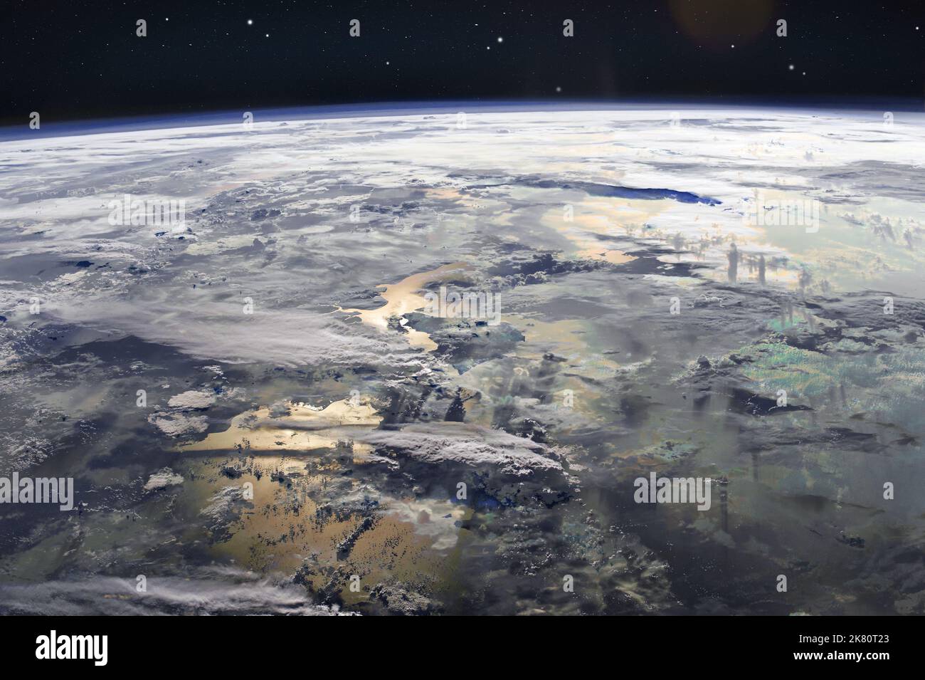 Wolken über der Erde, Satellitenansicht. 3D Abbildung. Stockfoto
