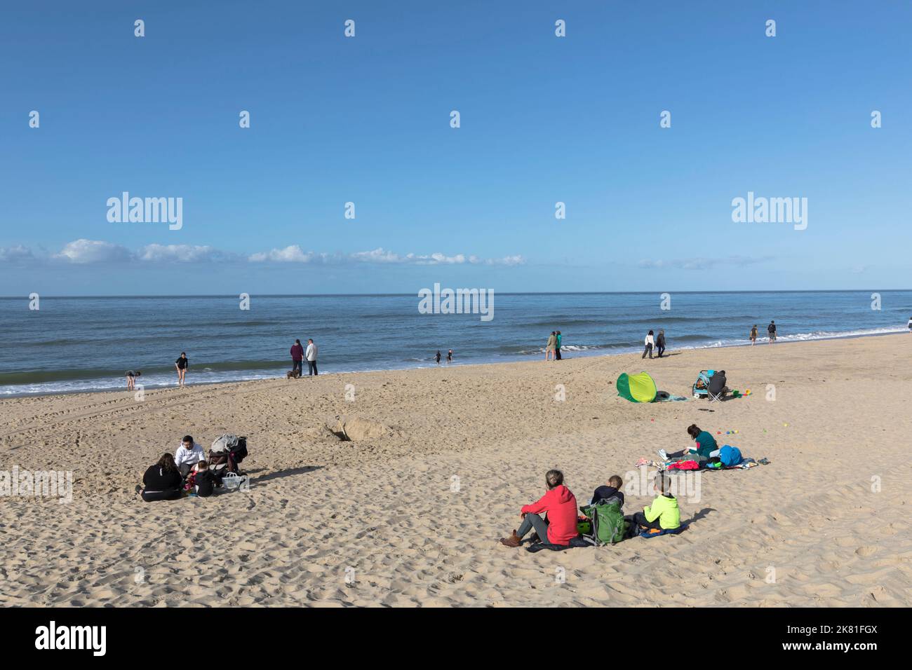 Niederlande, Zeeland, am Strand in Oostkapelle auf der Halbinsel Walcheren. Niederlande, Zeeland, am Strand bei Oostkapelle auf Walcheren. Stockfoto