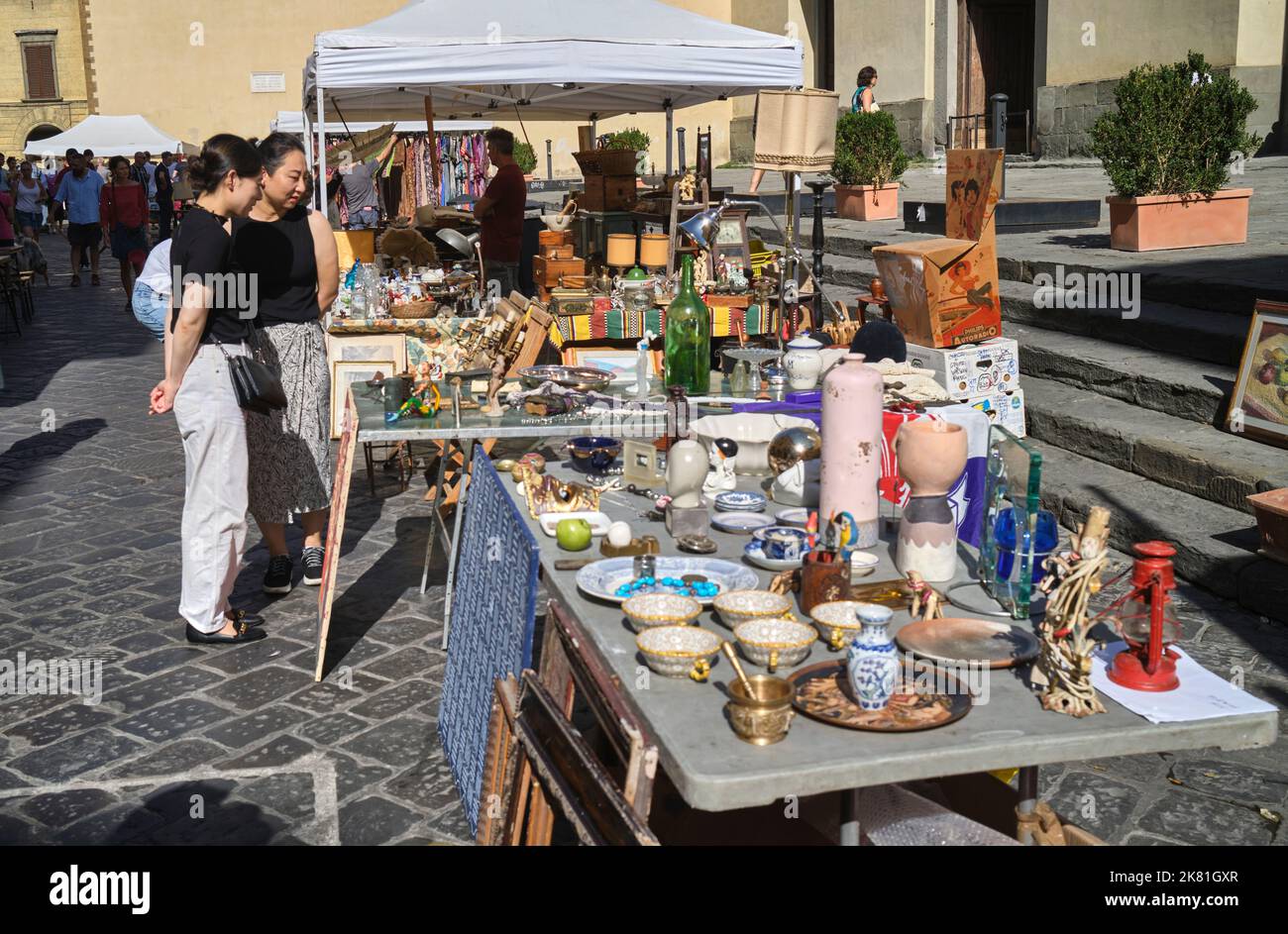 Flohmarkt Piazza Santo Spirito Florenz Italien Stockfoto