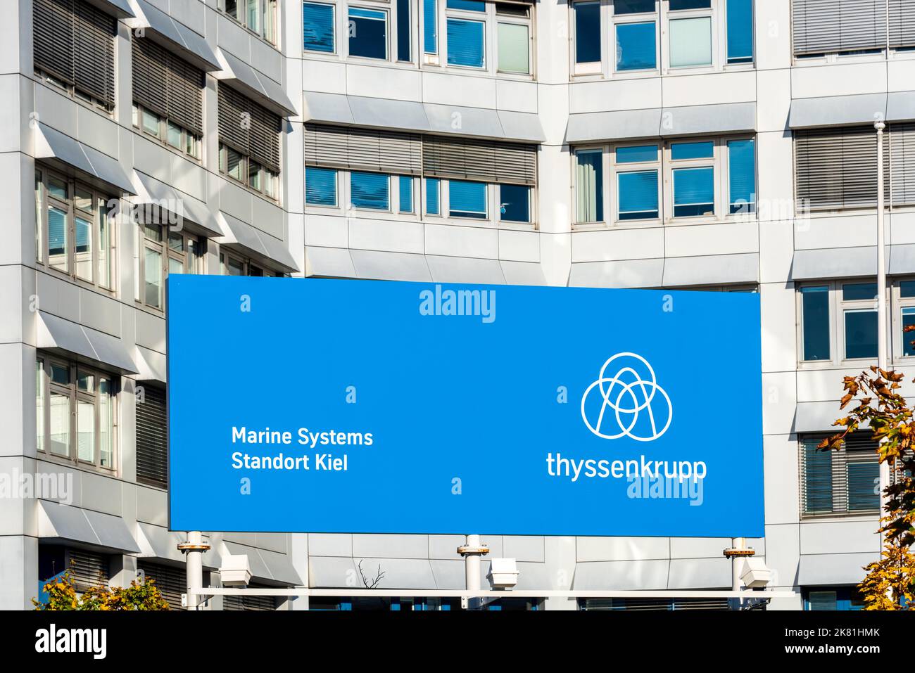 Schild Marine System Standort Kiel der Marineschiffbau Firma