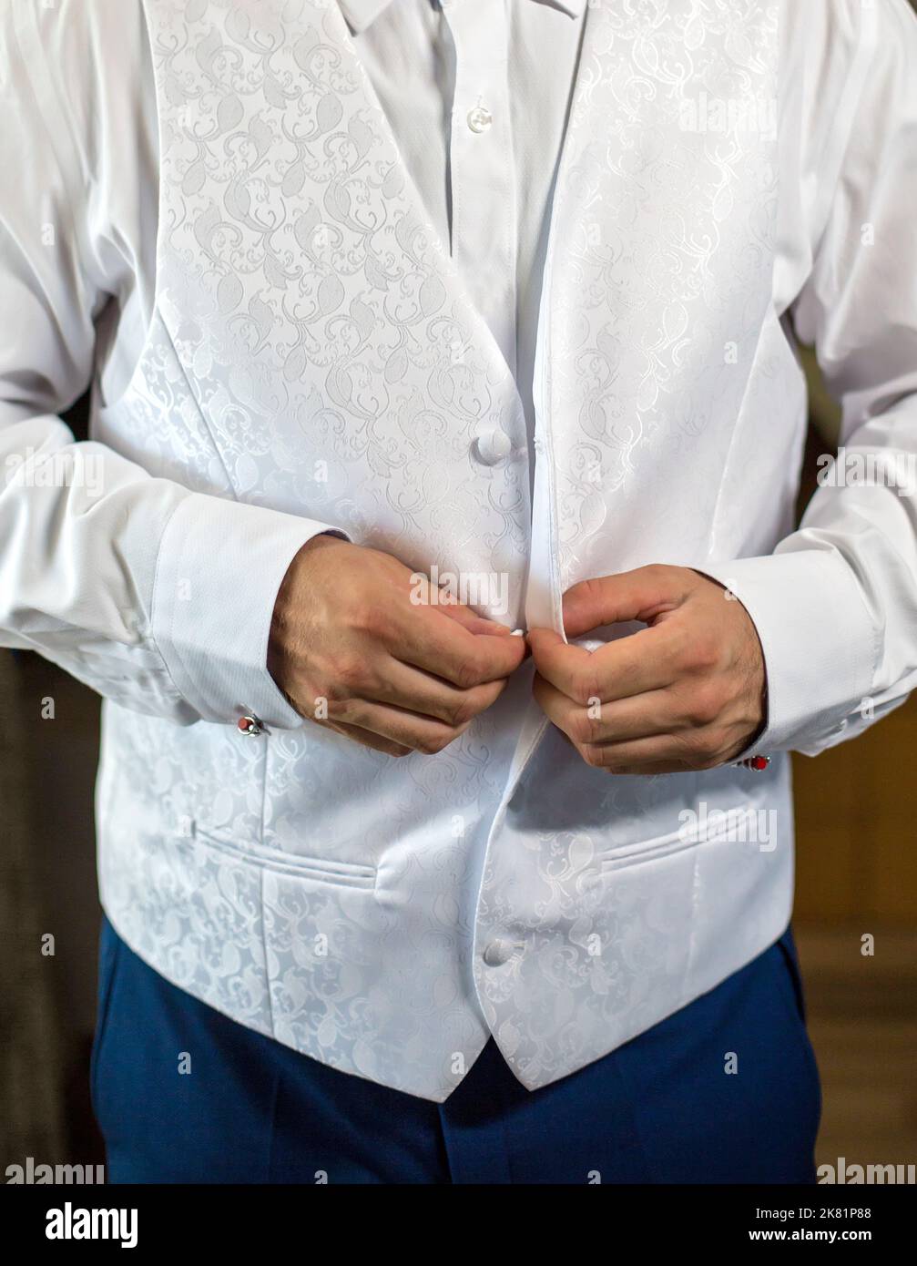 Mann kleiden sich elegante Weste Stockfoto