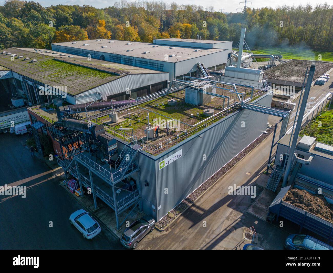 Biogasspeicher, Pipelines der Biogasanlage der Firma Reterra, Biogas wird in