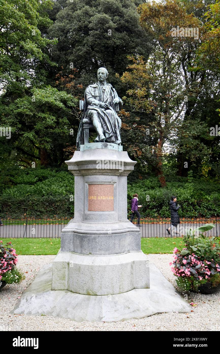 Arthur guinness statue Fotos und Bildmaterial in hoher Auflösung Alamy