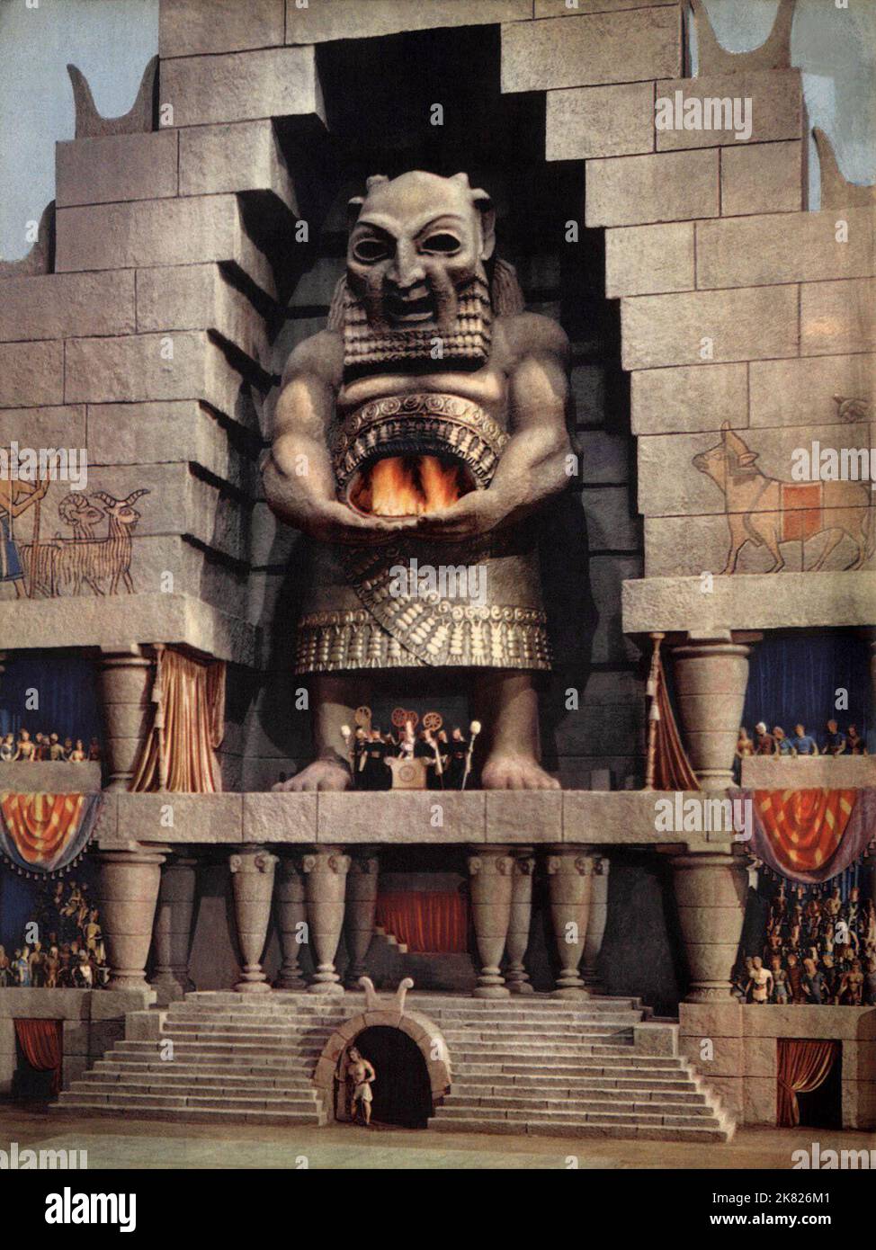 Temple Scene Film Samson and Delilah (USA 1949) Regie: Cecil B. DeMille 21. Dezember 1949 **WARNUNG** dieses Foto ist nur für redaktionelle Zwecke bestimmt und unterliegt dem Urheberrecht von PARAMOUNT PICTURES und/oder dem von der Film or Production Company beauftragten Fotografen und kann nur durch Veröffentlichungen in Verbindung mit der Werbung für den oben genannten Film reproduziert werden. Es ist eine obligatorische Gutschrift erforderlich, um BILDER ZU ÜBERSCHNEIDEN. Der Fotograf sollte ebenfalls angerechnet werden, wenn er bekannt ist. Ohne schriftliche Genehmigung der Film Company kann keine kommerzielle Nutzung gewährt werden. Stockfoto