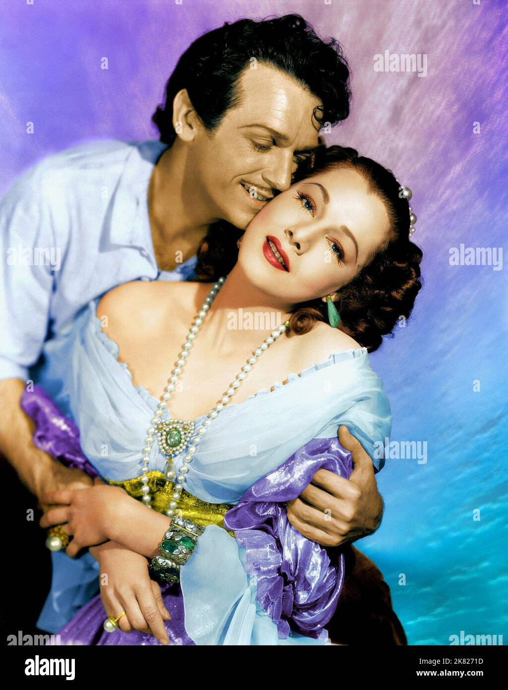 Douglas Fairbanks Jnr, Maria Montez Film The Exile (USA 1947) Charaktere: ,Countess Director: Max Ophüls 17. Oktober 1947 **WARNUNG** dieses Foto ist nur für redaktionelle Zwecke bestimmt und unterliegt dem Urheberrecht von UNIVERSAL PICTURES und/oder dem Fotografen, der von der Film- oder Produktionsgesellschaft zugewiesen wurde. Es kann nur durch Veröffentlichungen in Verbindung mit der Werbung für den obigen Film reproduziert werden. Eine obligatorische Gutschrift für UNIVERSELLE BILDER ist erforderlich. Der Fotograf sollte ebenfalls angerechnet werden, wenn er bekannt ist. Ohne schriftliche Genehmigung der Film Company kann keine kommerzielle Nutzung gewährt werden. Stockfoto