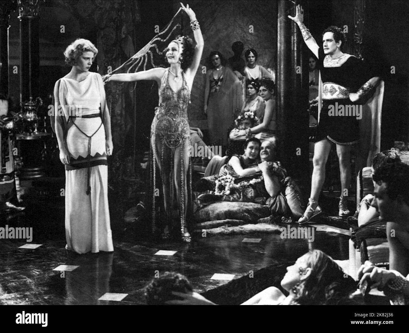 Joyzelle Joyner Film The Sign of the Cross (USA 1932) Charaktere: Ancaria (AS Joyzelle) Regie: Cecil B. DeMille 30 November 1932 **WARNUNG** dieses Foto ist nur für redaktionelle Zwecke bestimmt und unterliegt dem Urheberrecht von PARAMOUNT PICTURES und/oder dem Fotografen, der von der Film- oder Produktionsgesellschaft beauftragt wurde. Es ist eine obligatorische Gutschrift erforderlich, um BILDER ZU ÜBERSCHNEIDEN. Der Fotograf sollte ebenfalls angerechnet werden, wenn er bekannt ist. Ohne schriftliche Genehmigung der Film Company kann keine kommerzielle Nutzung gewährt werden. Stockfoto
